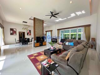 4 Bedrooms House Huay Yai H008733