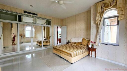 5 Bed House For Sale In Huay Yai - Phoenix Gold Golf Club