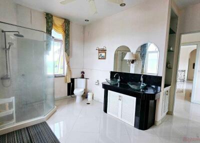 5 Bed House For Sale In Huay Yai - Phoenix Gold Golf Club