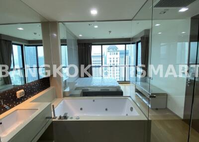 Condo at The Address Sathorn for rent
