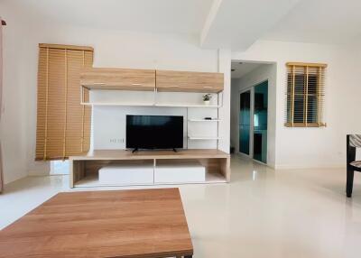 House for Sale in San Kamphaeng , San Kamphaeng.