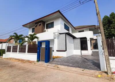 9 Bedroom Pool Villa