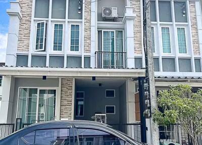 3 Bedroom Townhouse