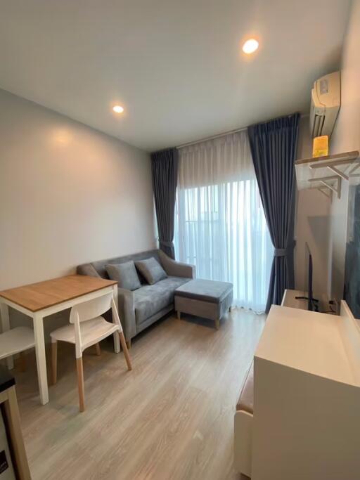 Condo for Rent at Noble Revolve Ratchada 1