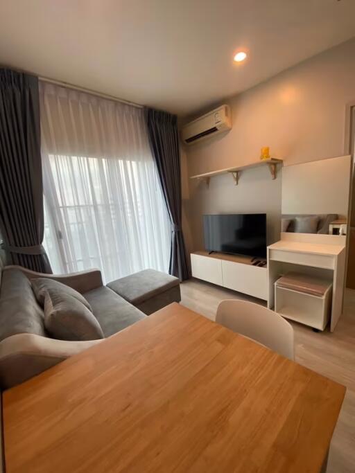 Condo for Rent at Noble Revolve Ratchada 1