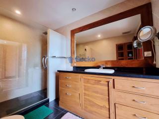 2 Bedrooms Condo in Executive Residence 4 Pratumnak C010496