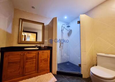 2 Bedrooms Condo in Executive Residence 4 Pratumnak C010496