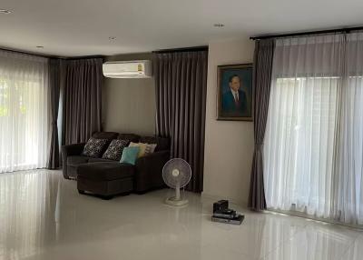 House for Rented, Sale w/Tenant in Suan Luang.