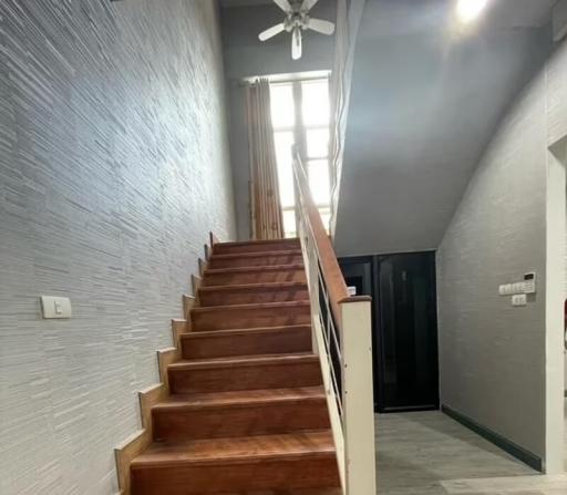 House for Sale in Mueang Samut Prakan.