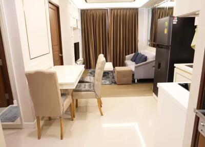 Condo for Rent at Amaranta Residence