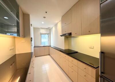 Condo for Rent at Grand Langsuan Condominium
