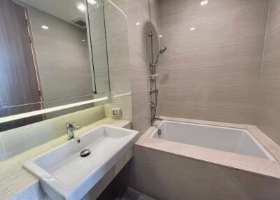 Condo for Rent at Noble BE 33