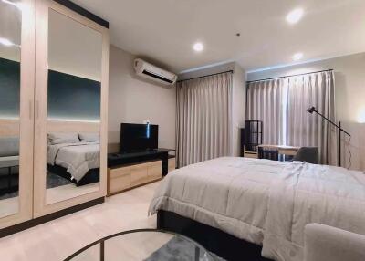 Condo for Rent at Life One Wireless