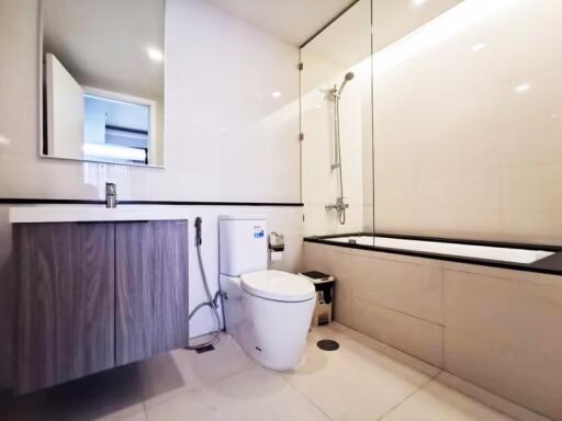 Condo for Sale w/Tenant, Sale at Circle REIN Sukhumvit 12