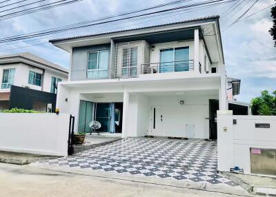 House for Rent, Sale in Bang Phli.