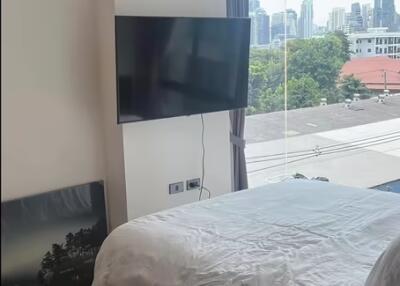 1 Bedroom Condo