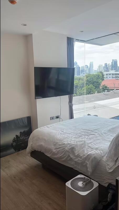 1 Bedroom Condo