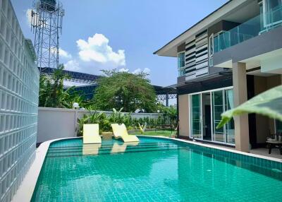 Pool Villa for  in Saraphi