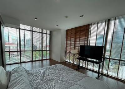 Condo for Sale at The Room Sukhumvit 21