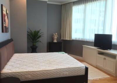 Condo for Rent at Millennium Residence