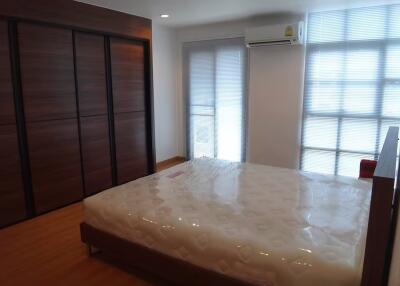 Condo for Rent, Sale at Silom Terrace