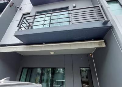 Townhouse for Rent, Sale at Baan Klang Muang Rama 9-On Nut