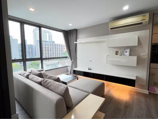 Condo for Rent at The Room Sukhumvit 40