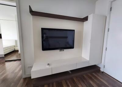 1 Bedroom Condo