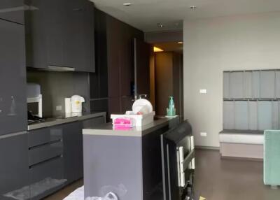 Condo for Sale at The Diplomat Sathorn