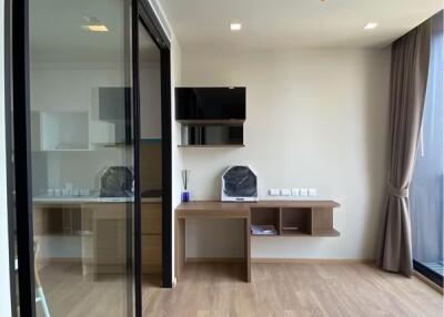 Condo for Rent at Noble Around Sukhumvit 33