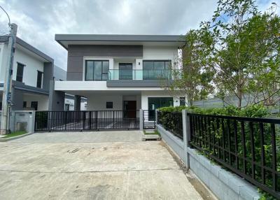 House for Sale in THE CITY SUKHUMVIT - ON NUT