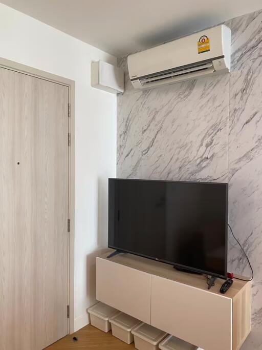 Condo for Rent, Sale, Sale w/Tenant at Life Asoke