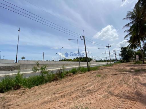 Land available in Huay Yai L010146