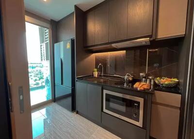 1 Bedroom Condo