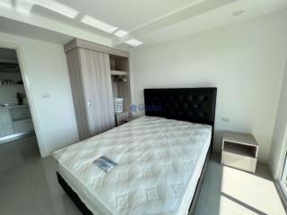 2 Bedrooms Condo in Sea Saran Condo Bang Saray C010470