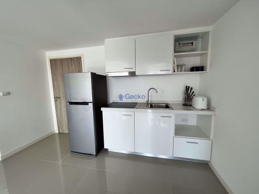 2 Bedrooms Condo in Sea Saran Condo Bang Saray C010470