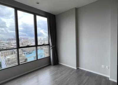 Condo for Sale at The Room Sathon - St. Louis