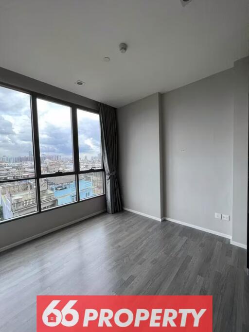 Condo for Sale at The Room Sathon - St. Louis