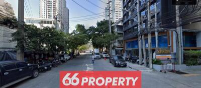 Condo for Sale at Silom Suite Condominium