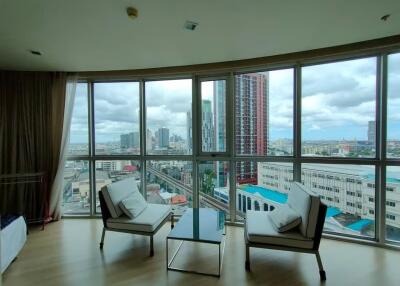 Condo for Sale at Skywalk Condominium