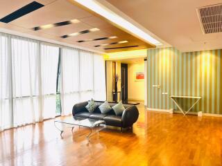 Condo for Sale at Domus 18