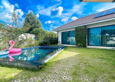 3 Bed Bungalow w/ Pool