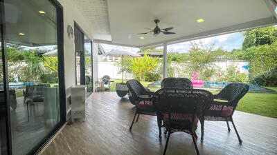 3 Bed Bungalow w/ Pool