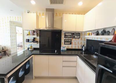 Condo for Sale at Watermark Chao Phraya