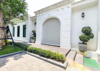 726 ตรม., 3 ห้องนอน, 3 ห้องน้ำ บ้าน ราคา ฿ 28,995,000