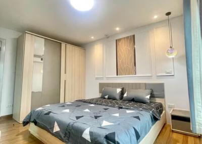 2 Bedroom Condo for Rent at Regent Home 22