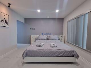 2 Bedrooms Condo in Tropicana Pratumnak Pratumnak C010401