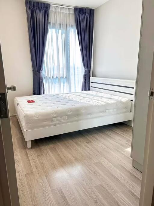 2 Bedroom Condo for Rent at Centric Huai Khwang Station