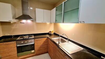 Piyathip Place Serviced Apartment