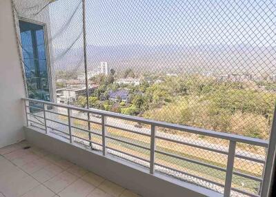 Unfurnished 4 Bed Condo w. Stunning Mountain View for Sale